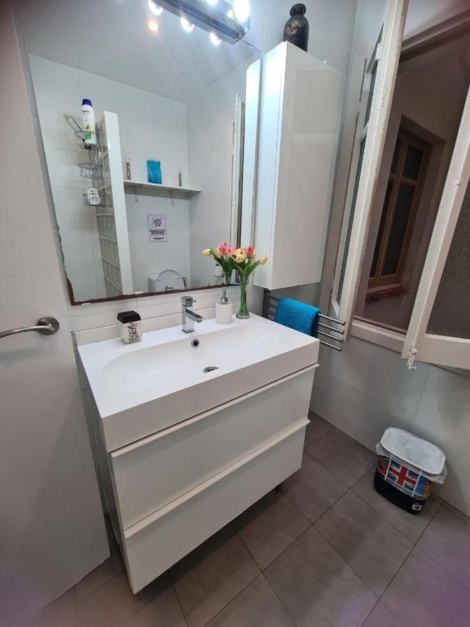 Rooms In The Center Of Barcellona Esterno foto